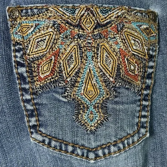 Reba Embellished Back Pockets Straight Leg Mid Rise Jeans Western Cowgirl Style - Picture 3 of 3